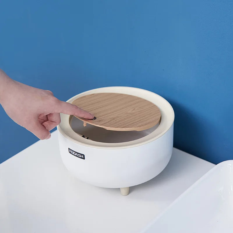 Mini table trash can