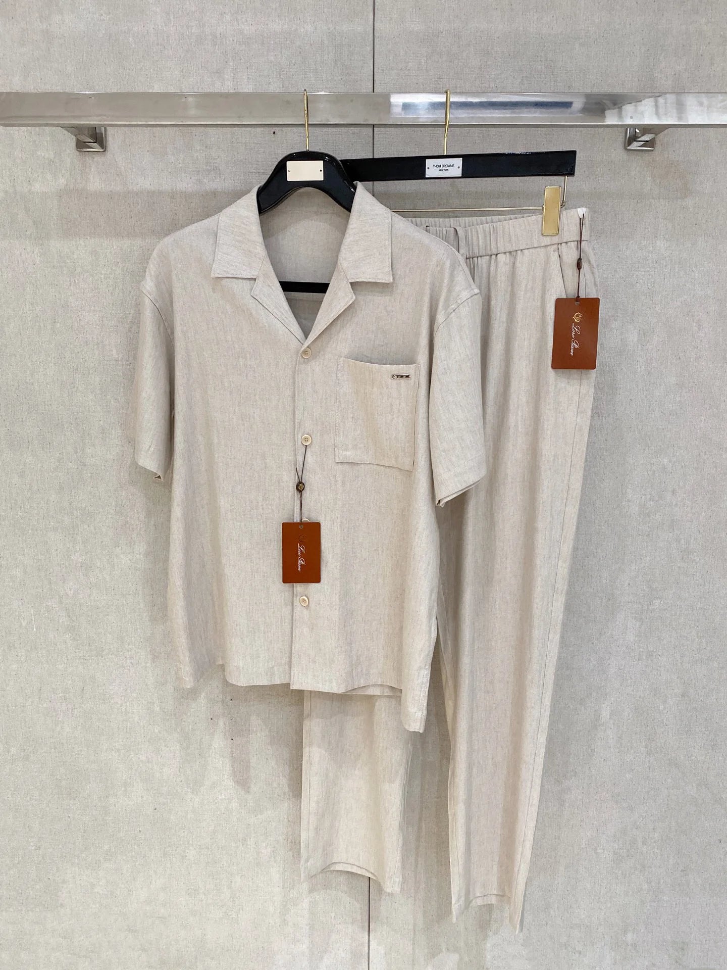 LP luxury set made from Italian Tencel and linen – old money style with short-sleeve shirt and elegant pants