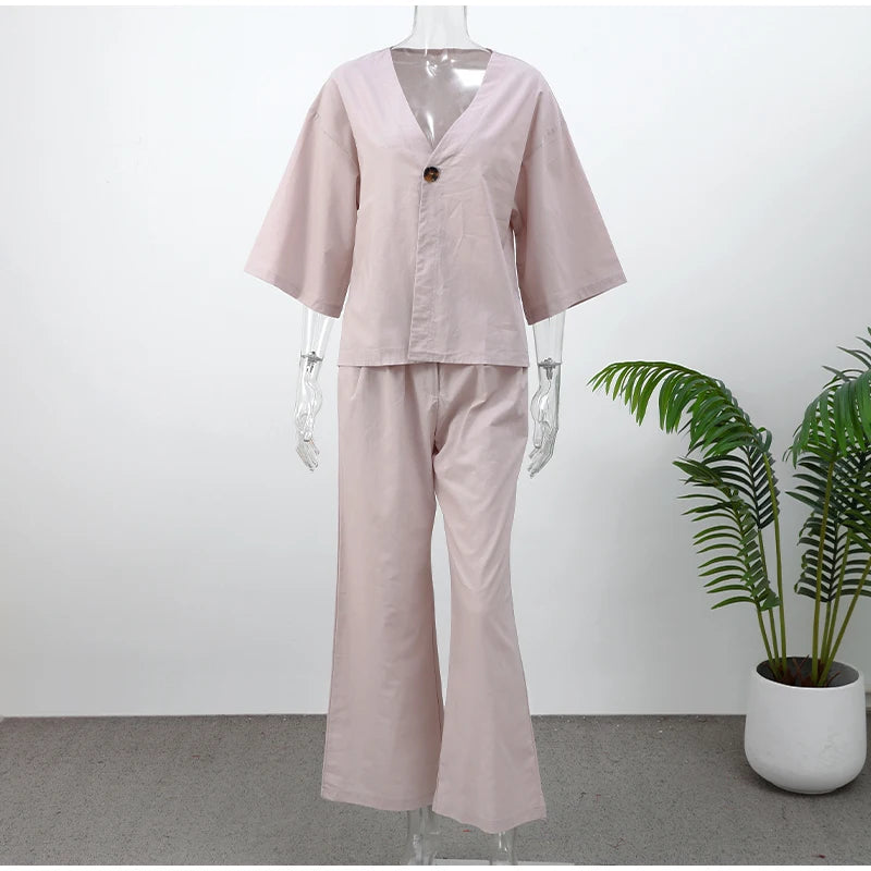 Elegante women's set – wide-leg pants made from linen-cotton blend and simple long-sleeve top