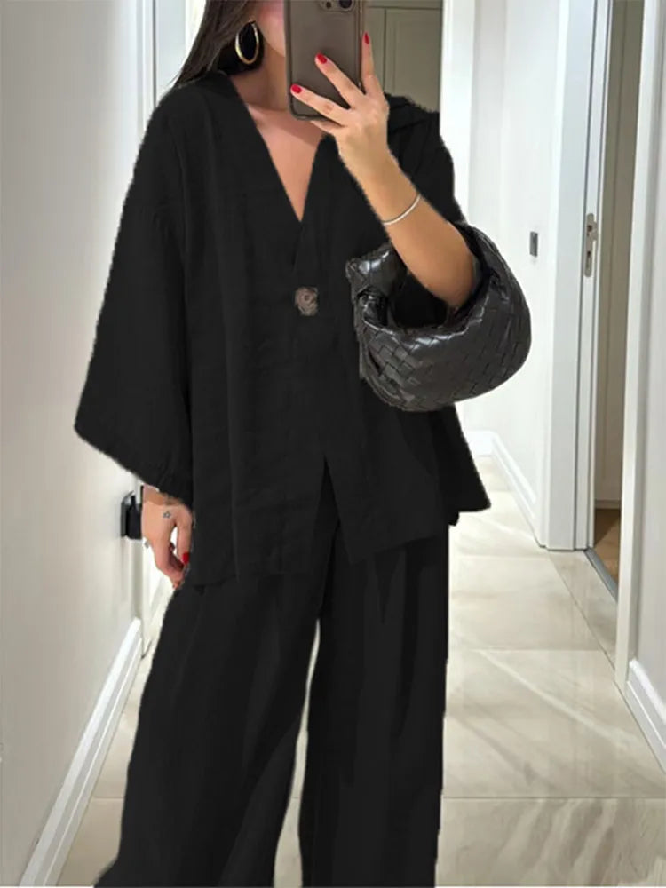 Elegante women's set – wide-leg pants made from linen-cotton blend and simple long-sleeve top