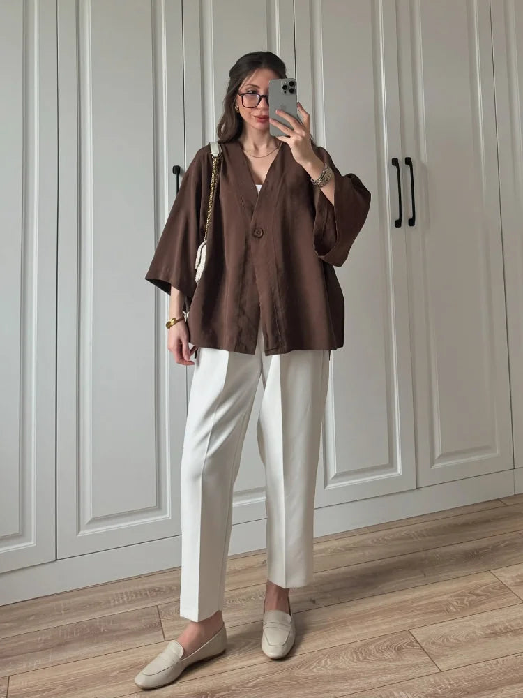 Elegante women's set – wide-leg pants made from linen-cotton blend and simple long-sleeve top