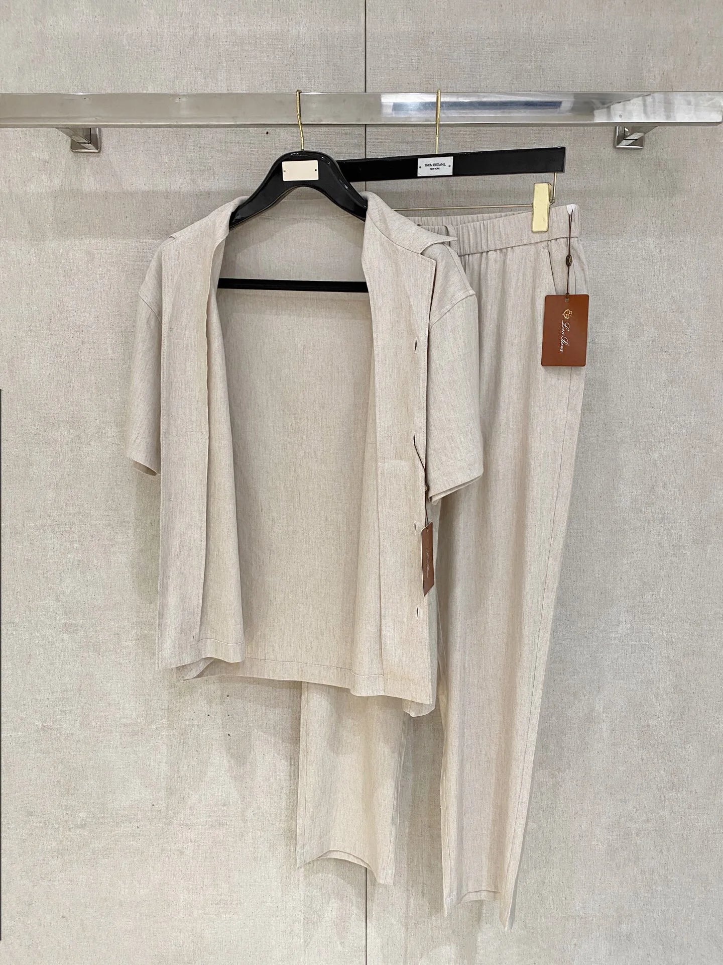 LP luxury set made from Italian Tencel and linen – old money style with short-sleeve shirt and elegant pants