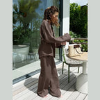 Elegante women's set – wide-leg pants made from linen-cotton blend and simple long-sleeve top