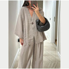 Elegante women's set – wide-leg pants made from linen-cotton blend and simple long-sleeve top