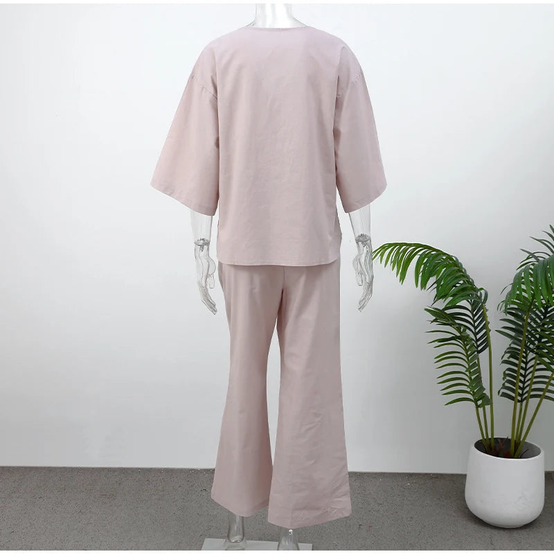 Elegante women's set – wide-leg pants made from linen-cotton blend and simple long-sleeve top