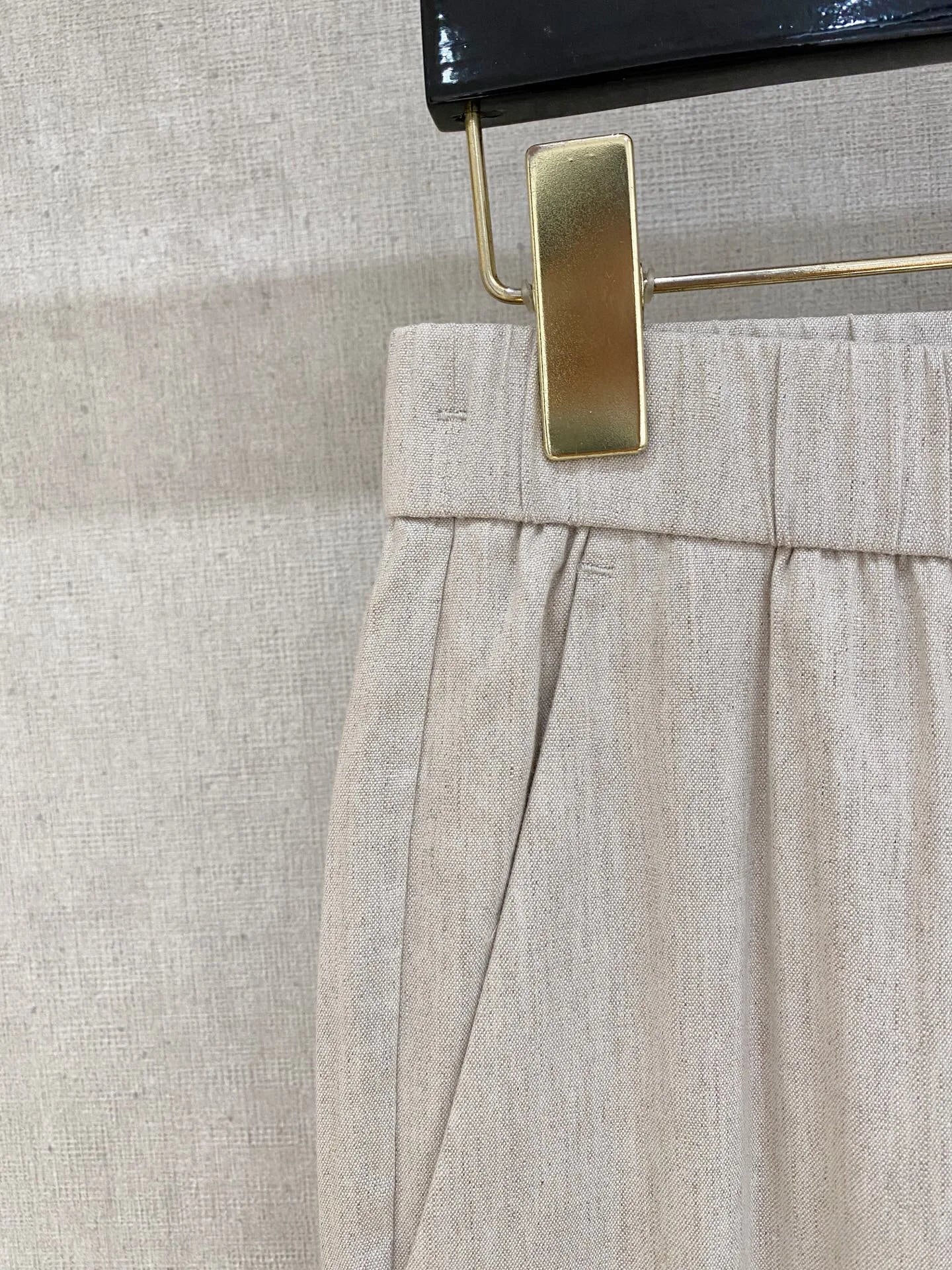 LP luxury set made from Italian Tencel and linen – old money style with short-sleeve shirt and elegant pants